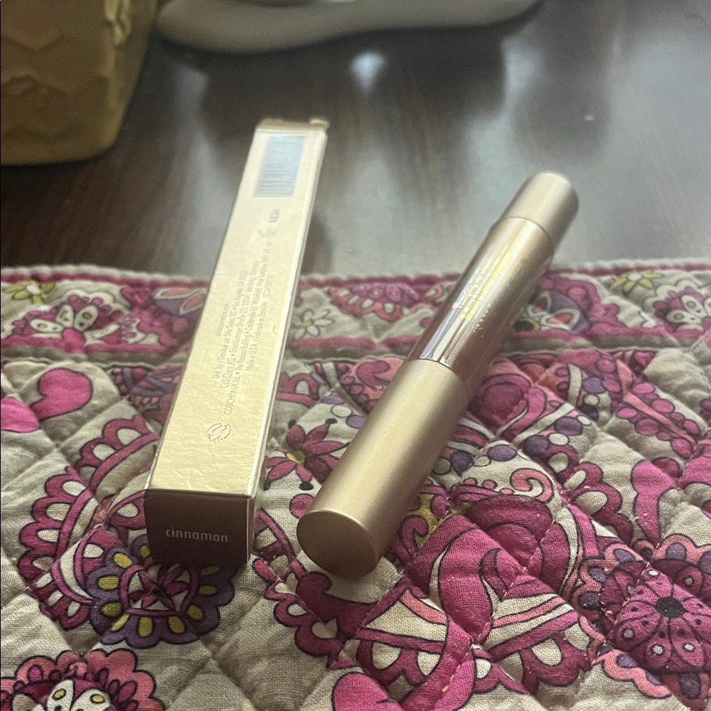 Stila Lip Glaze in Cinnamon - Rose Pink Tube with Gold Cap